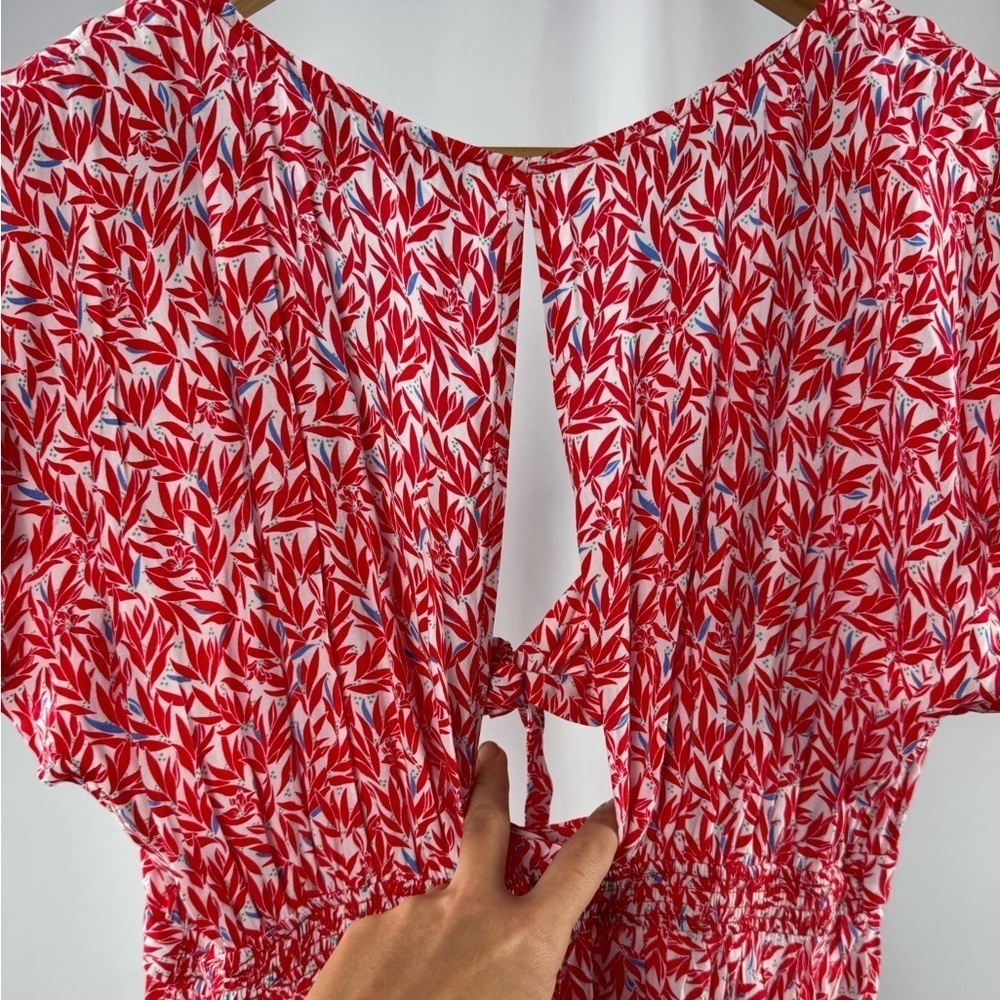 Lulus Dondi Print Tie-Front‎ Short Sleeve Romper in Red and White Size Small - Picture 9 of 13